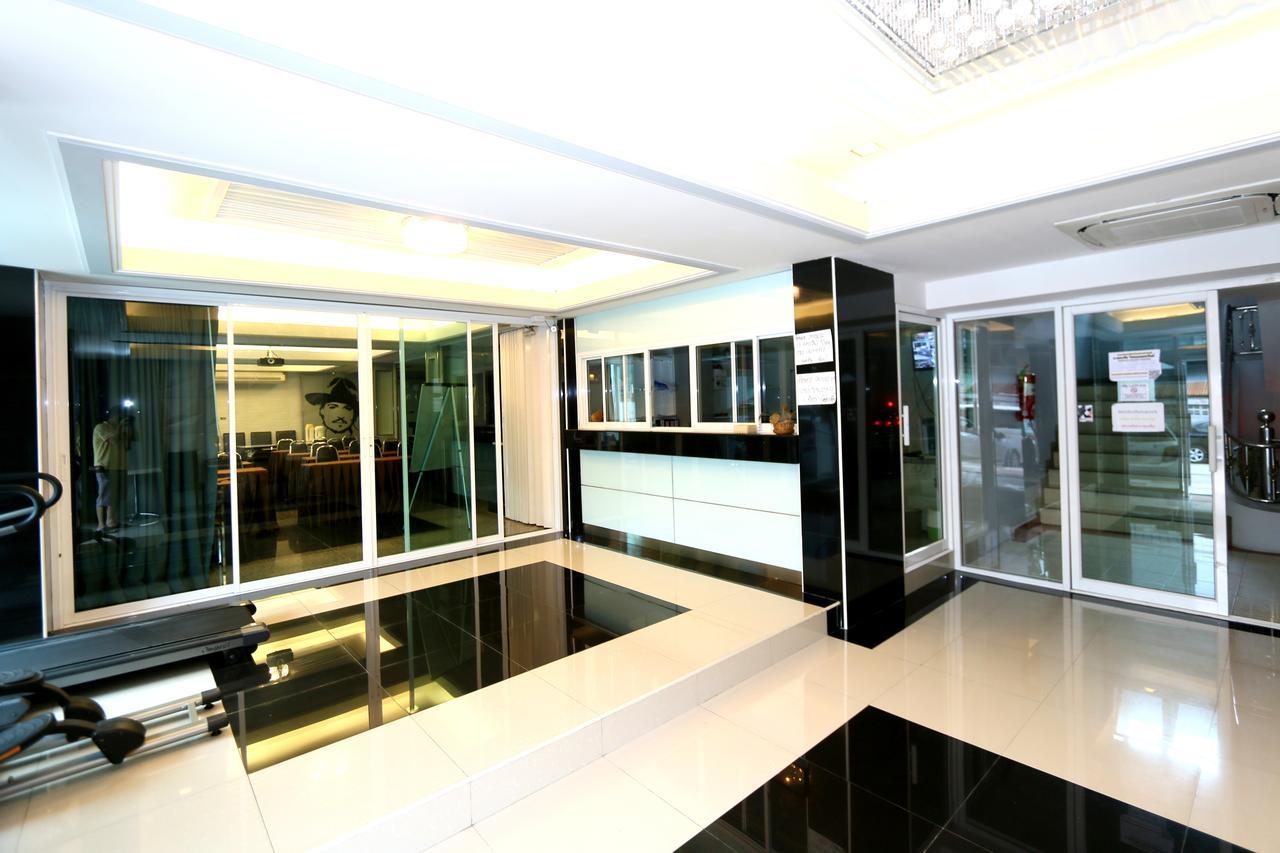 T3 Residence Bangkok Buitenkant foto